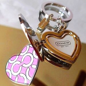 Coach Enamel Pink 💕 Heart Locket 🩷 NWT